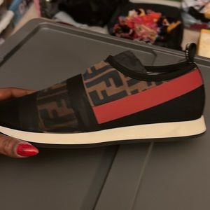 Fendi sneakers like new . Size 40 women’s. True to size very cute and comfy